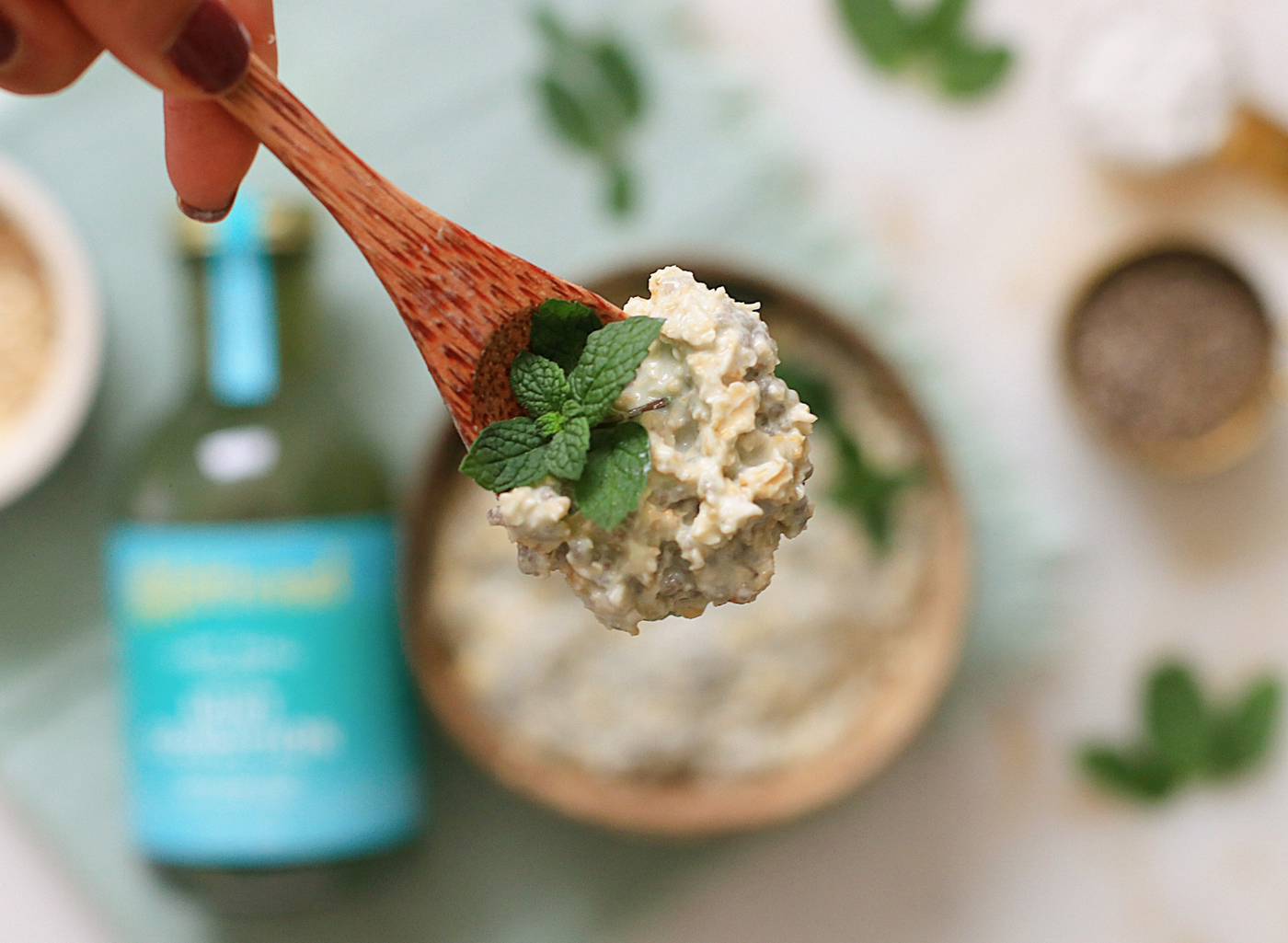 Mint Infused Overnight Oats with @cacaoforcoconuts_